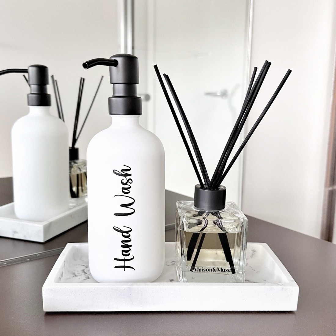 2pcs 500ml White Glass Pump Bottle including label